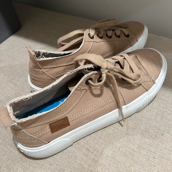 Blowfish Clay sneaker in tan - Picture 1 of 4